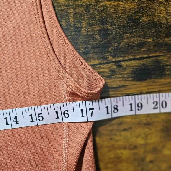 2 Mountain Hardwear Med - Picture 9 of 11